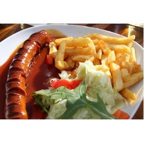 Currywurst Pommes