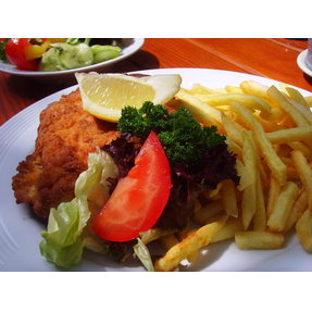 Schnitzel mit Pommes